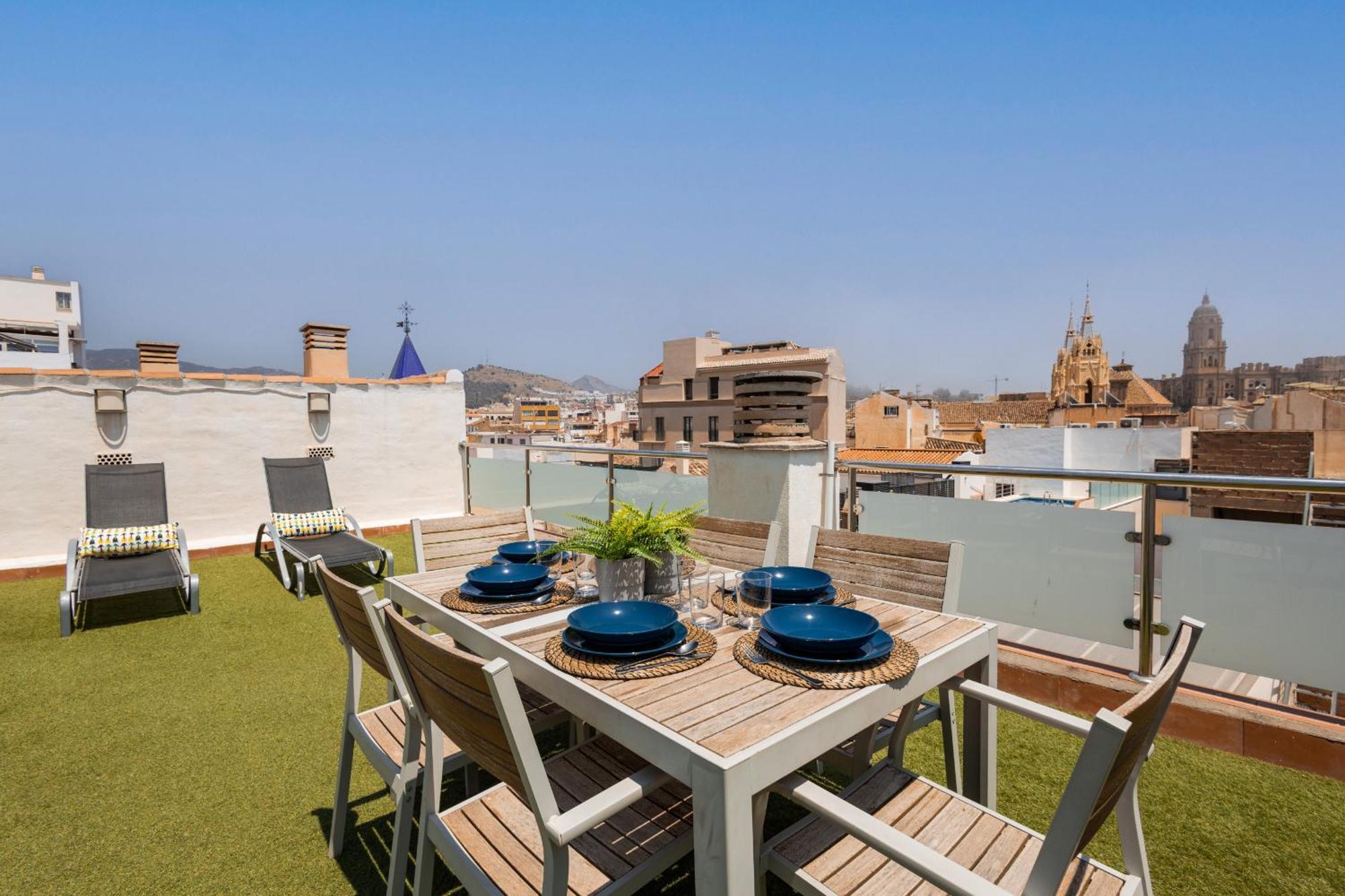 شقة C103 - Sunny Terrace, Old Town Views مالقة المظهر الخارجي الصورة