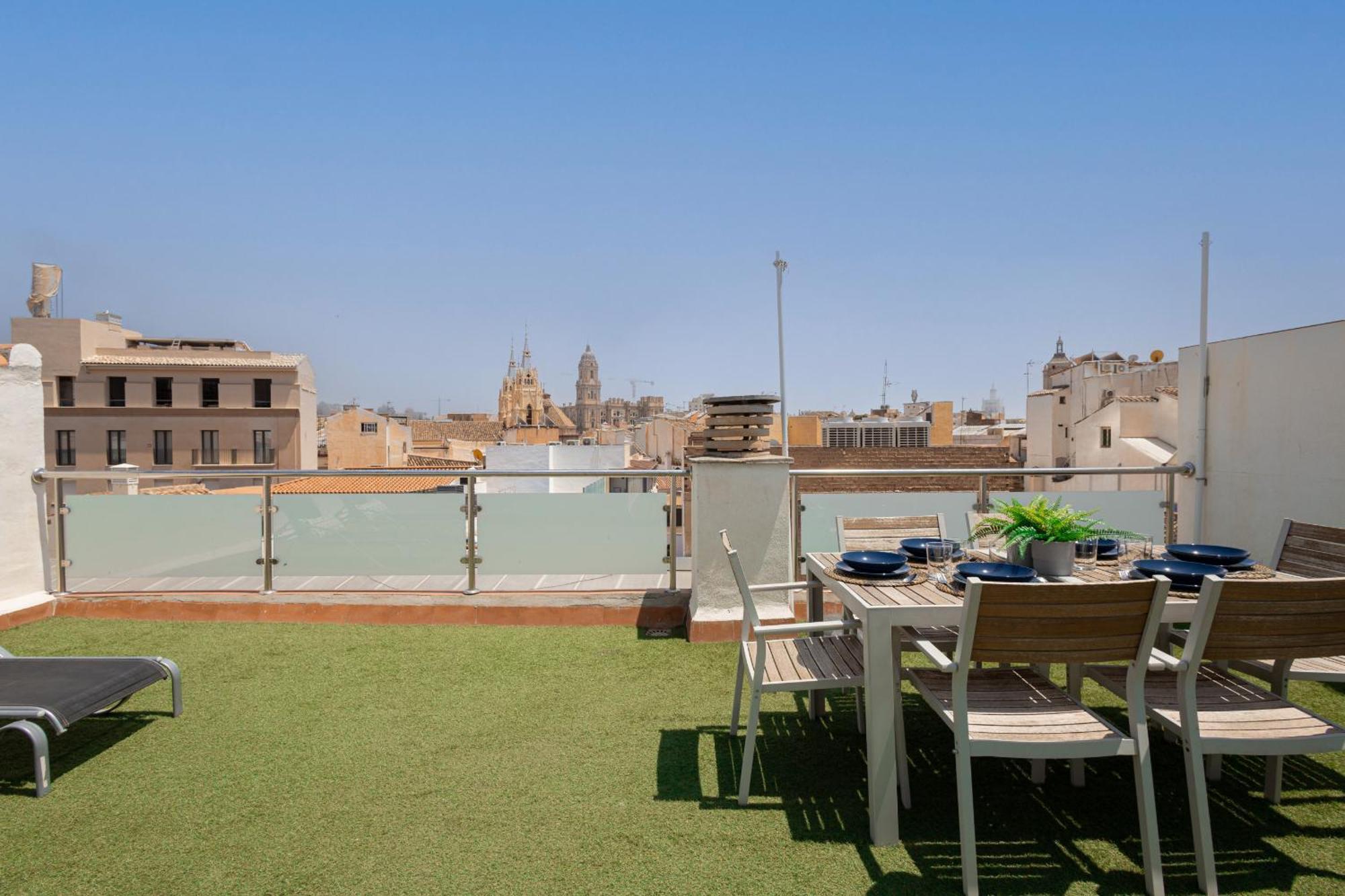 شقة C103 - Sunny Terrace, Old Town Views مالقة المظهر الخارجي الصورة